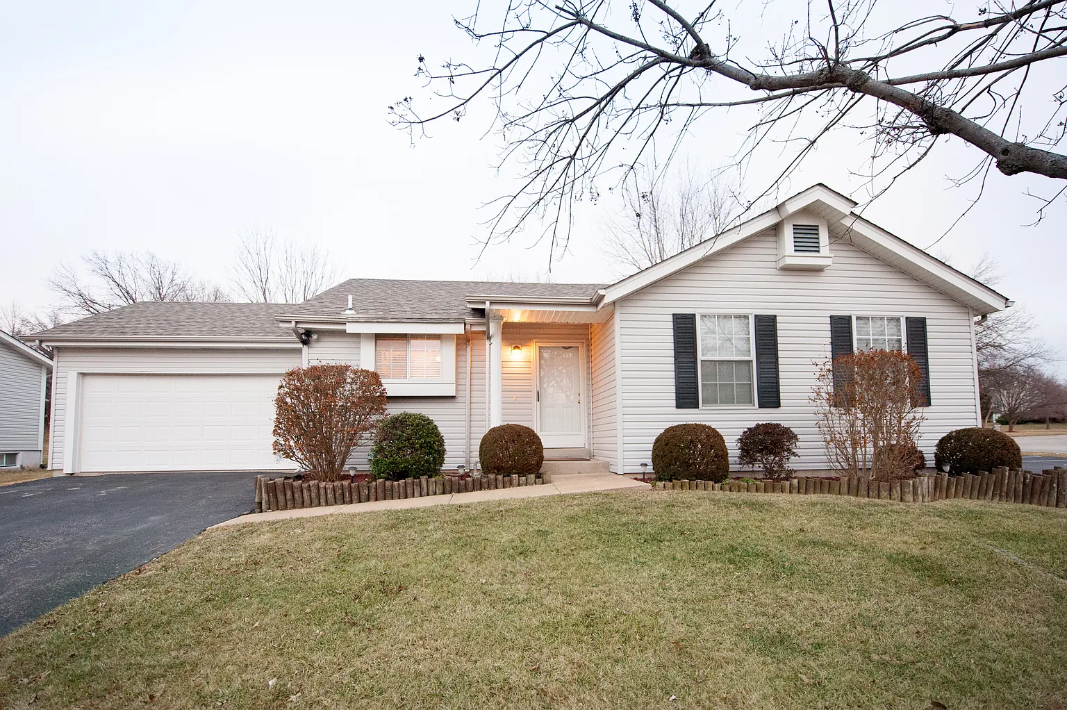 2 N Willow Grove Ct photo 1