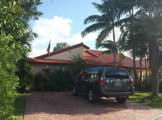 8409 NW 189 Street Rd, Hialeah, FL 33015