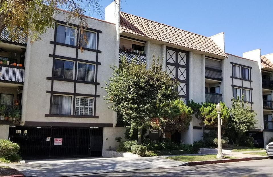 1st image of 515 N Jackson St APT 308