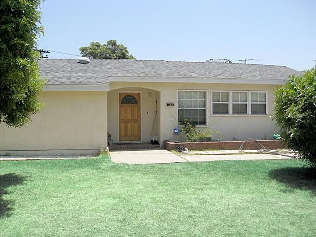 1st image of 802 De La Fuente St