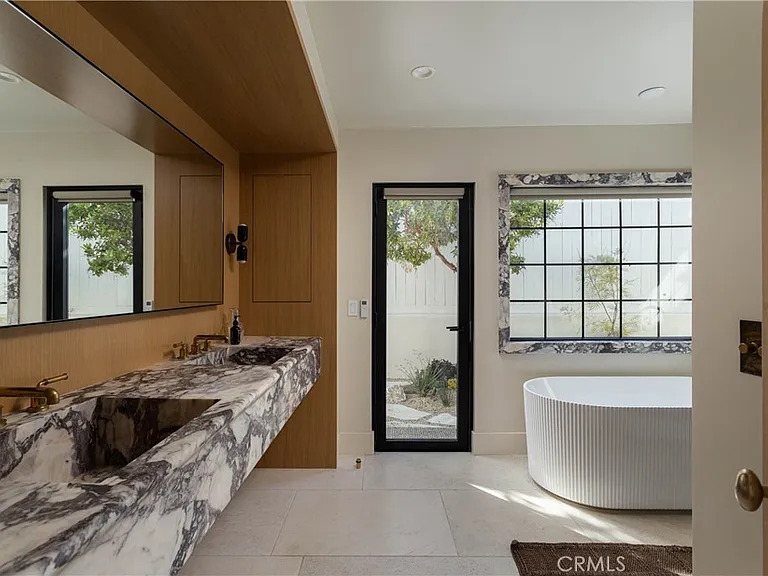 2703 Via Montecito — Photo 3