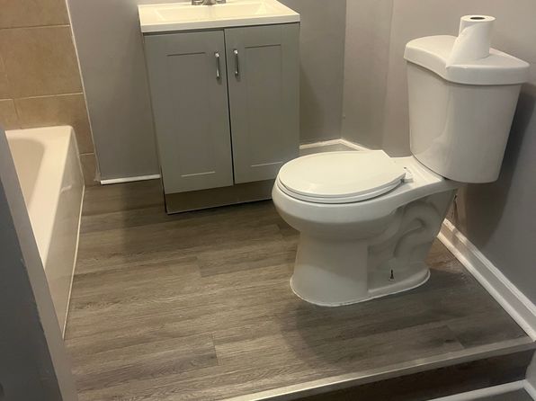 10800 S Hoxie Ave #2F