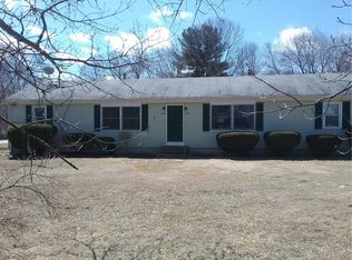 640 Dry Bridge Rd, North Kingstown, RI 02852