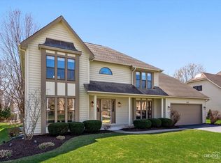 480 Prairie Knoll Dr, Naperville, IL 60565