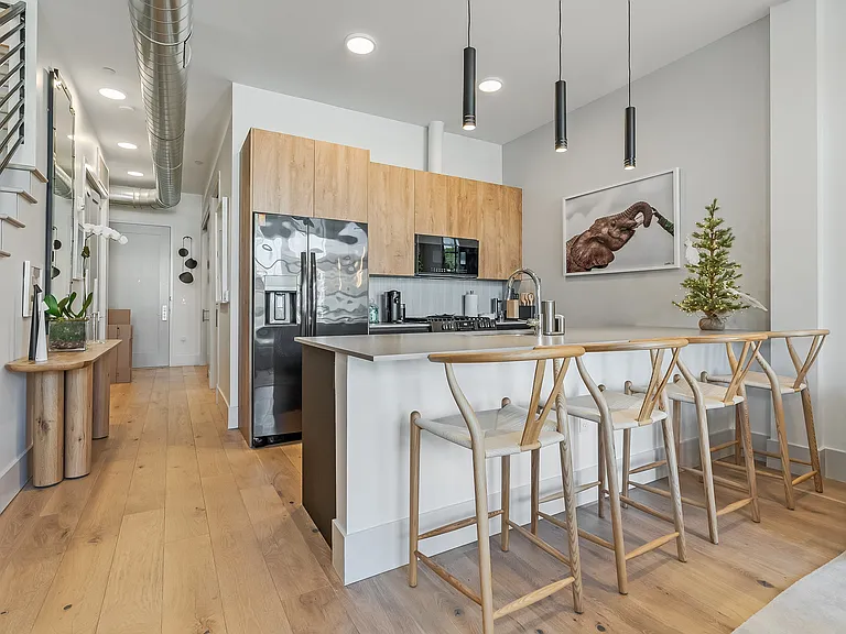 172 Glenridge Ave #Z3 — Photo 1