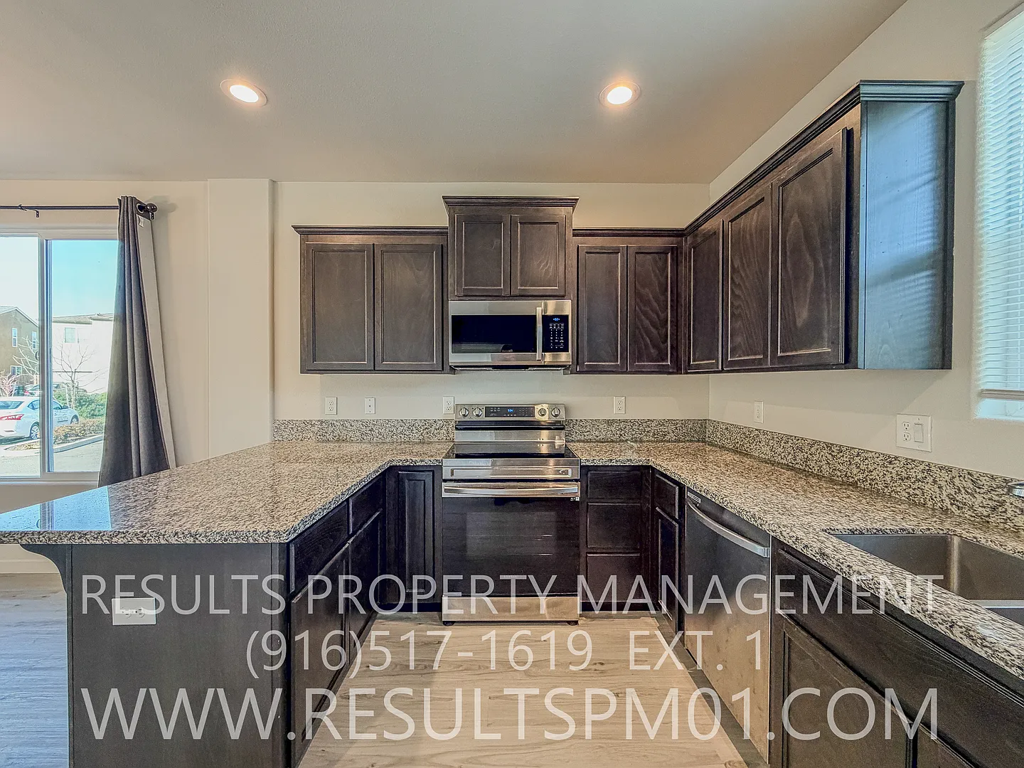 6762 Mangosteen Ln photo 1