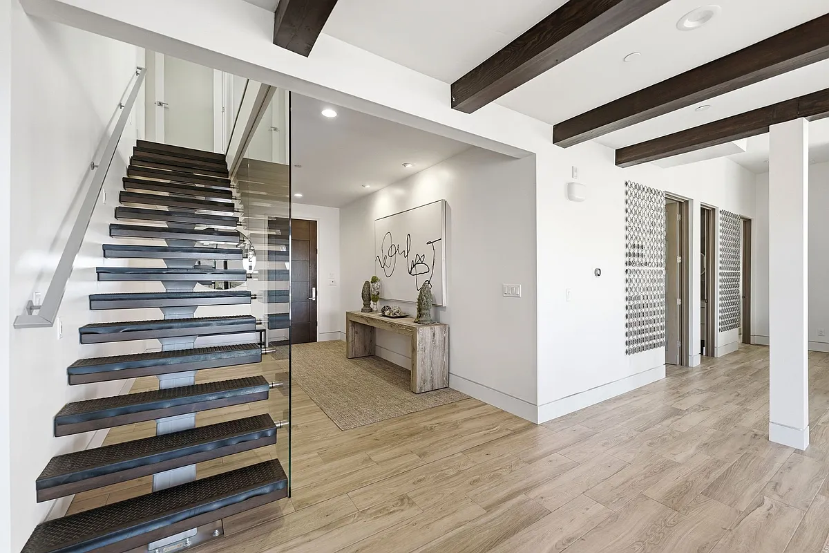 Building Photo - N Deer Canyon Dr