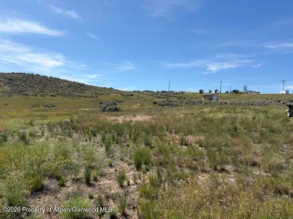 151 E Johnson Loop, Craig, CO 81625
