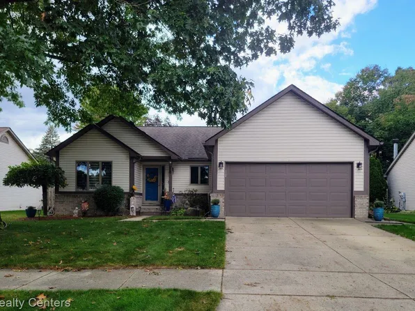 9251 Stonehouse Ave, Livonia, MI 48150