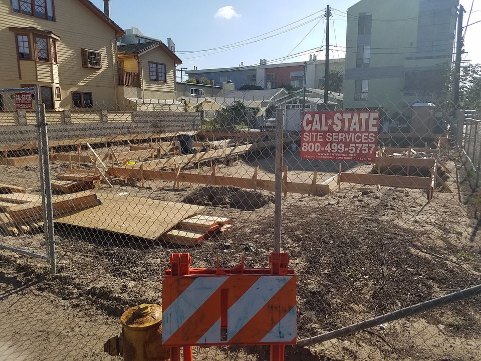 2nd image of 14 Hurricane St