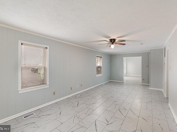 4th image of 11806 Highland Oaks Dr