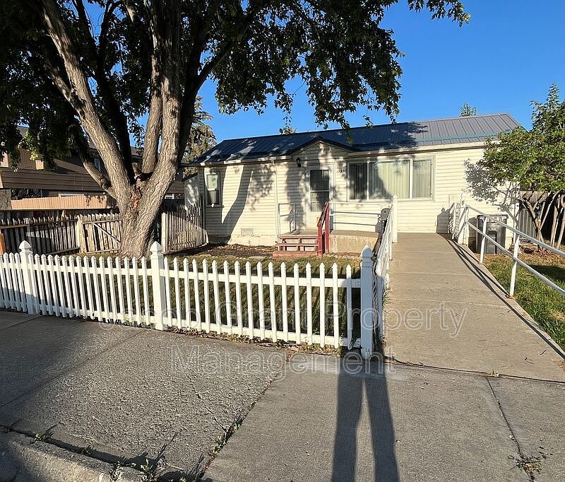 1st image of 1225 Cassia Ave