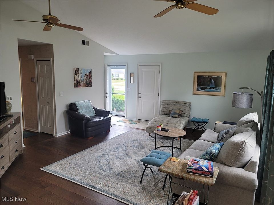 6732 Farmingdale Ln, Mentor, OH 44060 | Zillow