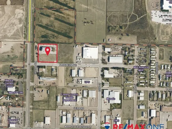 2808 N Taylor Plz, Garden City, KS 67846
