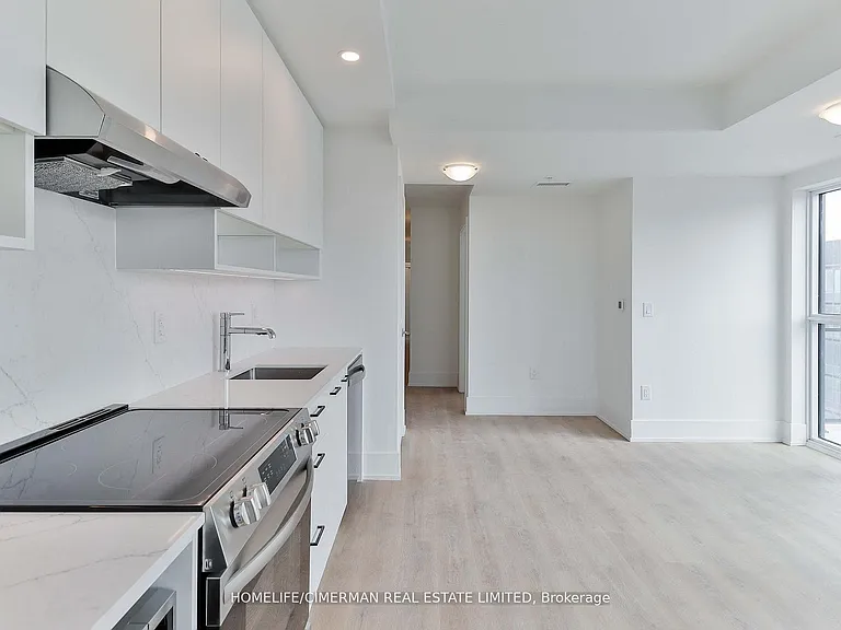 206 King St W #Penthouse 1 — Photo 10