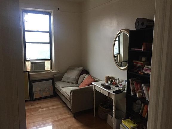 2nd image of 3274 33rd St APT 2F