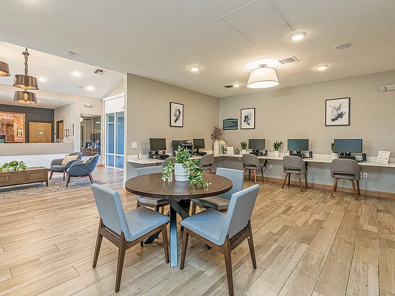 Enclave at Pine Oaks — Photo 6