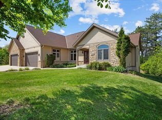 3090 N 186th St, Brookfield, WI 53045