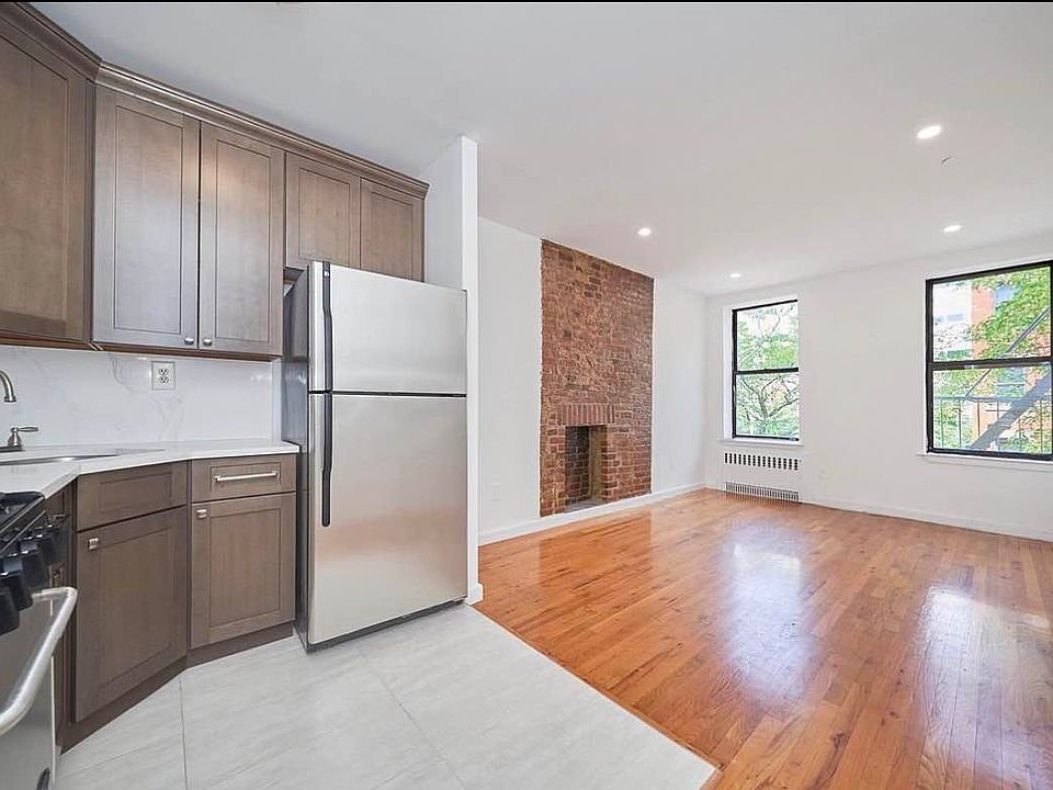 1st image of 406 W 49th St APT 1