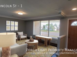 617 Lincoln St #1, Welland, ON L3B4R2