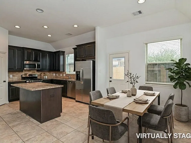 6026 Baileys Run Ln — Photo 12