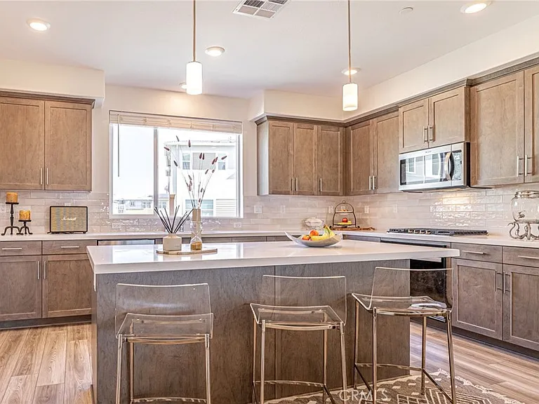 27555 Sanctuary Ct — Photo 8