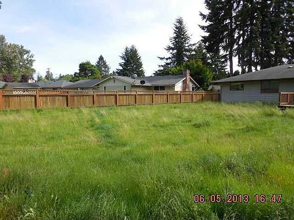 3rd image of 5601 133rd Pl NE