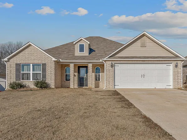 2601 Dallas Dr, Paragould, AR 72450