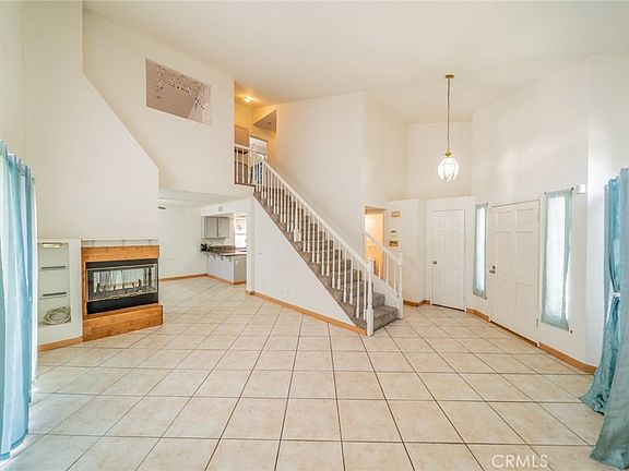 5th image of 27495 Silverberry Dr