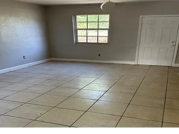 1953 NW 51st Ter, Miami, FL 33142