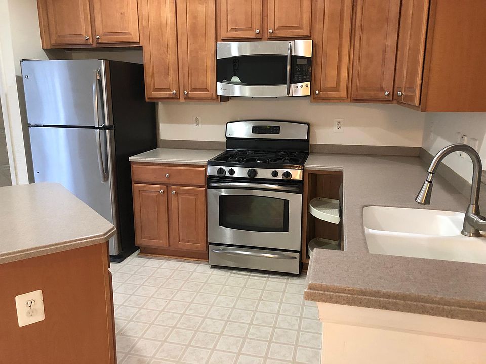 2nd image of 157 Pittman Ct #157
