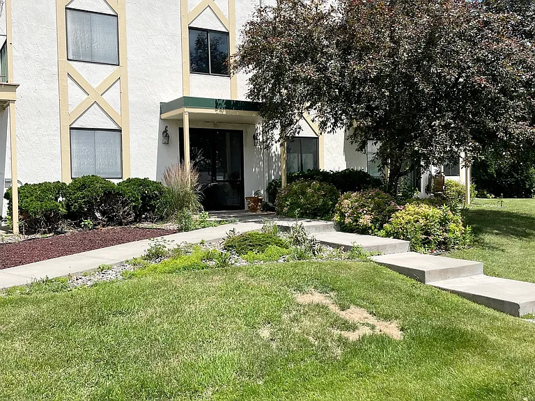 Pineview Estates — Photo 21