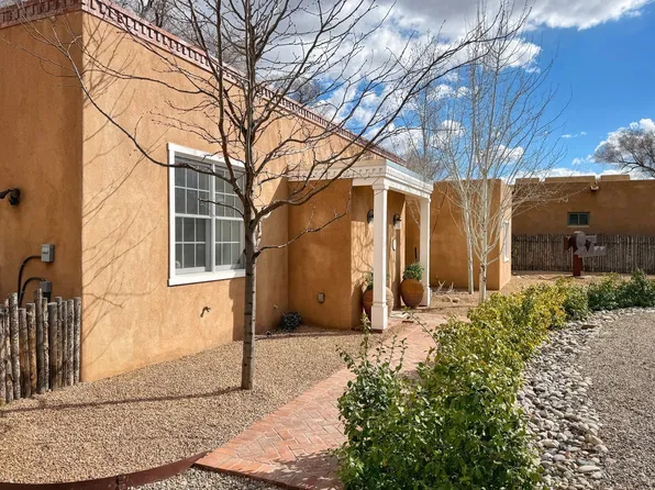715 Gregory Ln, Santa Fe, NM 87505