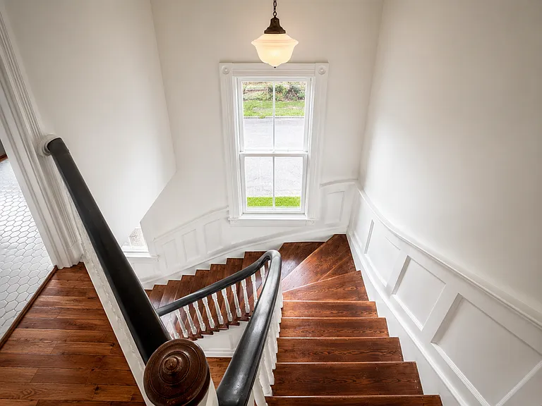 1202 E Duffy St — Photo 24