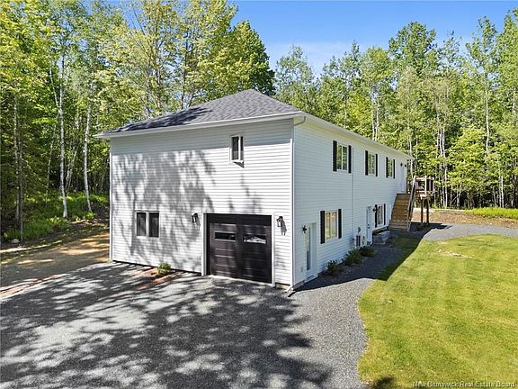 4th image of 174 Rockwood Way