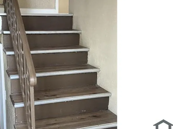 10140 Castle Dr #1, Saint Louis, MO 63136