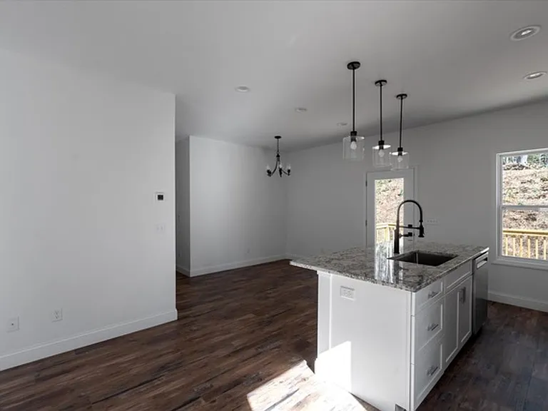 131 Owenby Ln — Photo 17