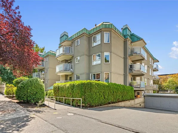 2520 Wark St #214, Victoria, BC V8T 5G6