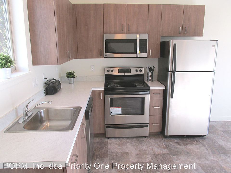 2nd image of 9211 SE Holgate Blvd