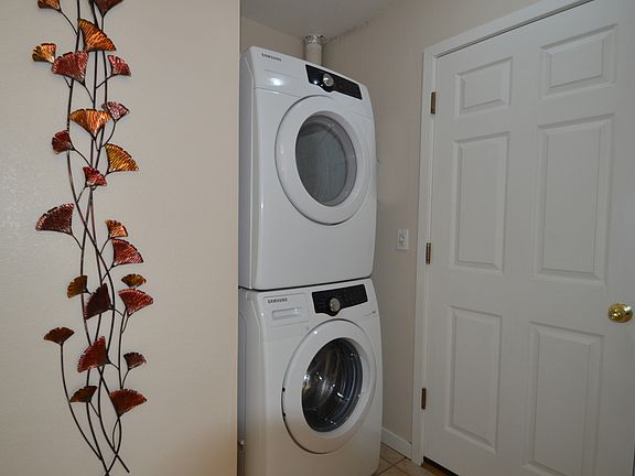 4th image of 137 Mesa Cir