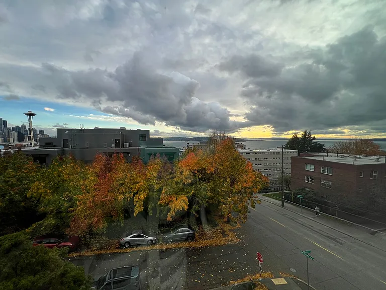 Fairview Apartments — Photo 31