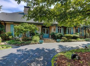 107 Saint Andrews Dr, High Point, NC 27265