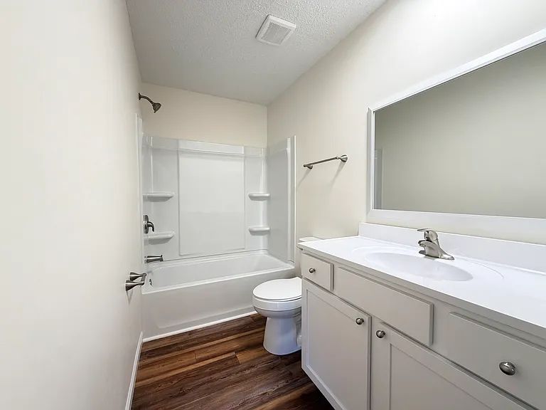 2300 Donna Maria Dr #H — Photo 7