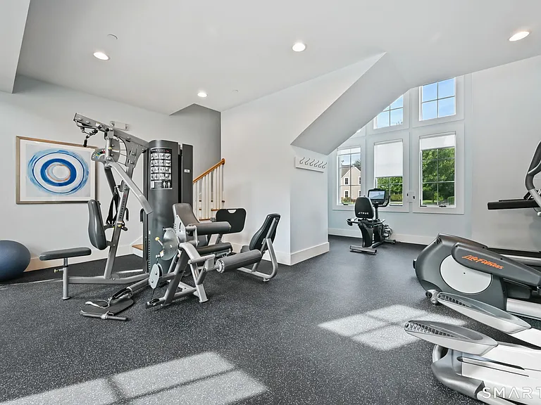 77 Havemeyer Ln #303 — Photo 21