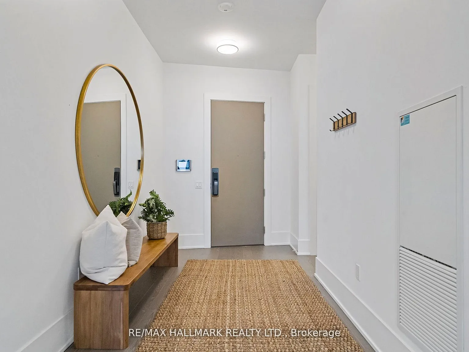 3 bed, $10,000 — Photo 2