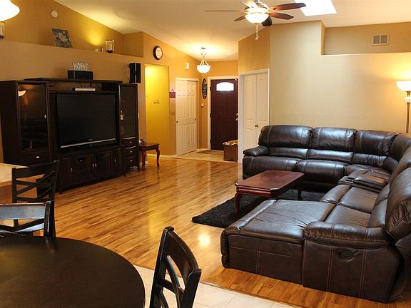 3rd image of 5308 Roosevelt Dr