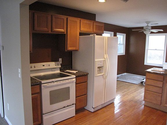5th image of 4159 Ellwood Ave