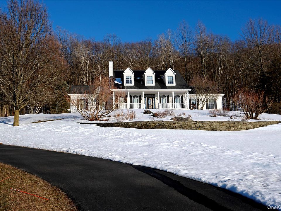 1st image of 220 Devon Farms Road