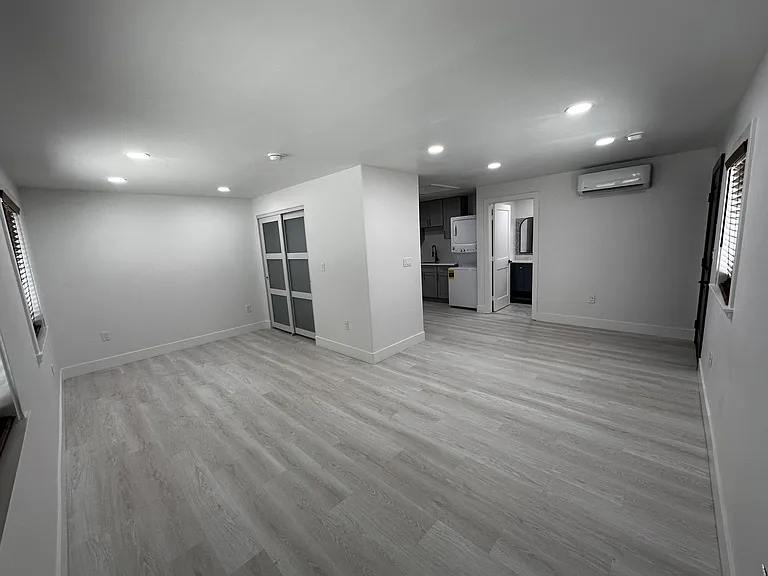 3033 Northrop Ave — Photo 12