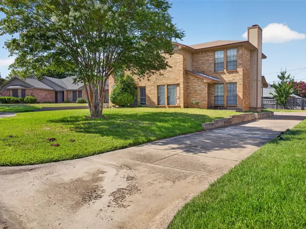 5719 Red Cactus Ct, Arlington, TX 76017